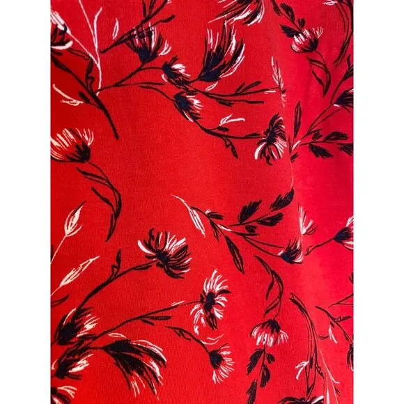 New Directions Red Floral Top Size‎ Medium - Picture 4 of 6